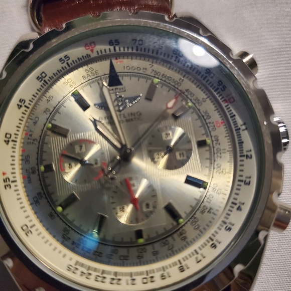 Watch - Picture 3 of 8